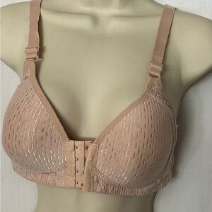 Unbranded front-closure wire-free bra size 36